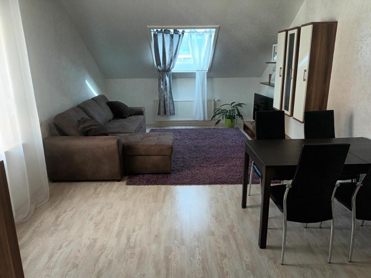 3 Zimmerwohnung Optimal Fuer Monteure Apartment Reutlingen